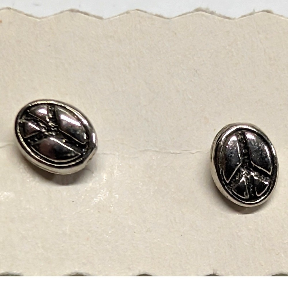 Vintage‎ Ladybug? Peace Sign Stud Earrings Silver Tone Oval Boho Retro 1/8"
